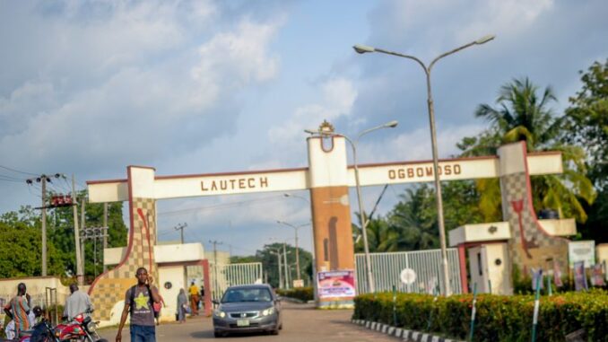 LAUTECH_gate_Ogbomosho-768x512