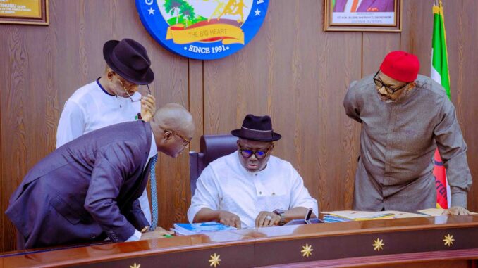 PHOTO-Governor-Diary-15-02-25